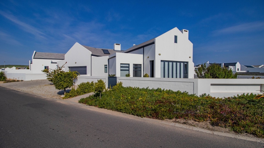 3 Bedroom Property for Sale in Britannia Beach Estate Western Cape
